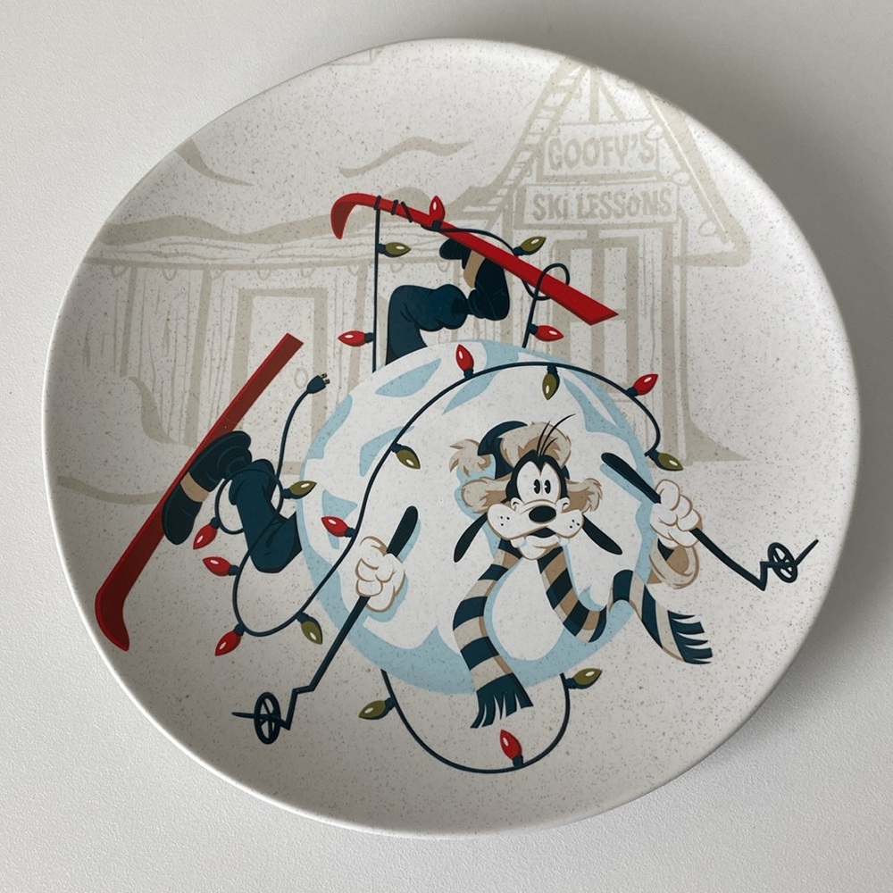 Disney Parks Walt’s Holiday Lodge Collection set of 4 salad plates - Picture 8 of 11